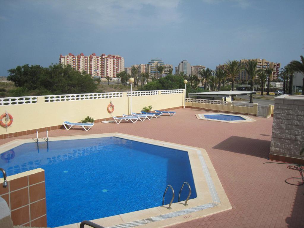 Apartamentos Turísticos Puerto Tomás Maestre La Manga del Mar Menor Quarto foto