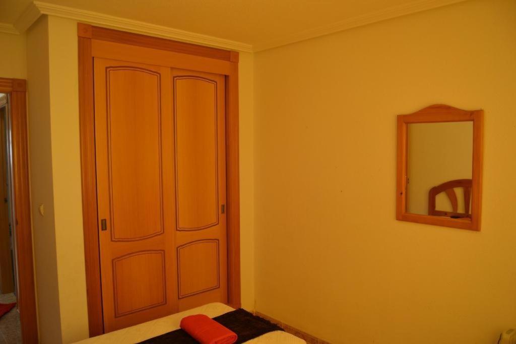 Apartamentos Turísticos Puerto Tomás Maestre La Manga del Mar Menor Quarto foto