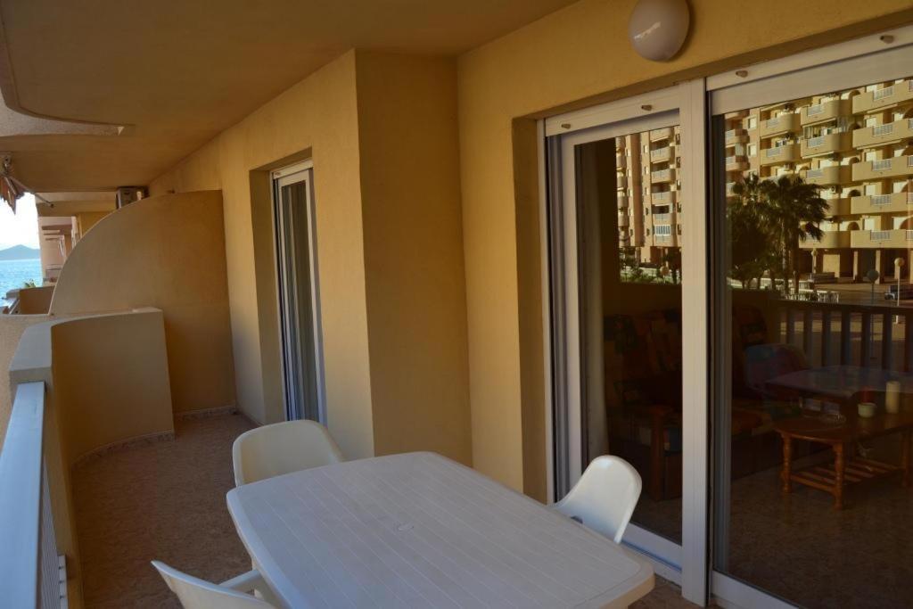 Apartamentos Turísticos Puerto Tomás Maestre La Manga del Mar Menor Quarto foto